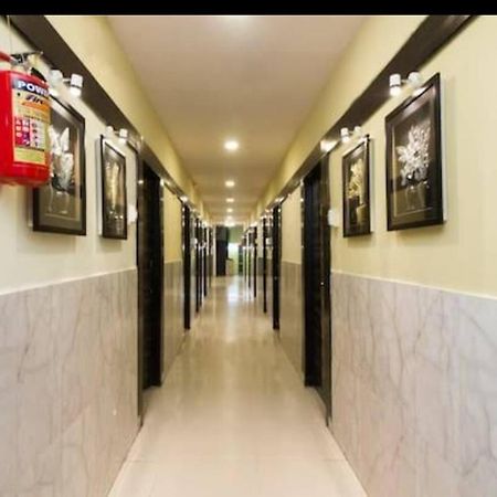 Hotel Swaraj Logde Панвел Экстерьер фото